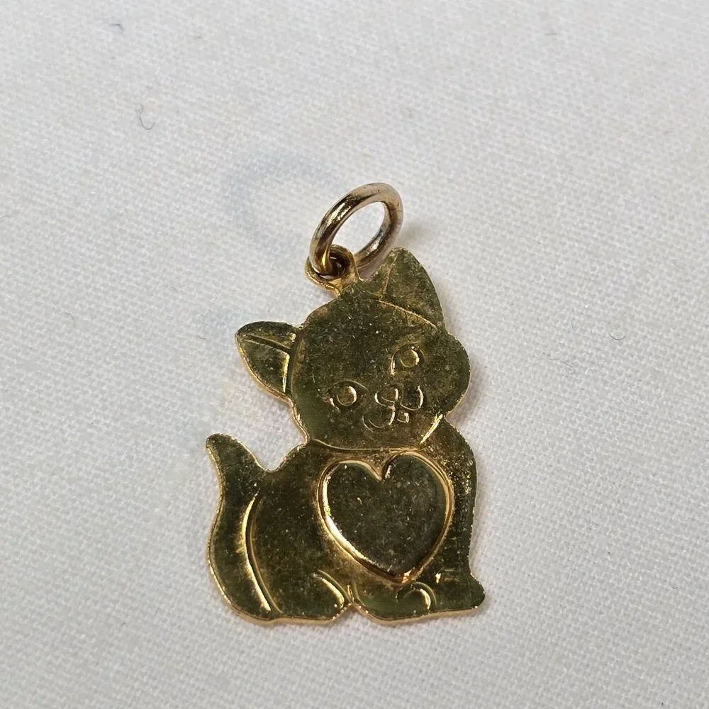 Kitty with Pink Heart Pendant Charm Fashion Jewelry Gold Tone Cat Love Kitten